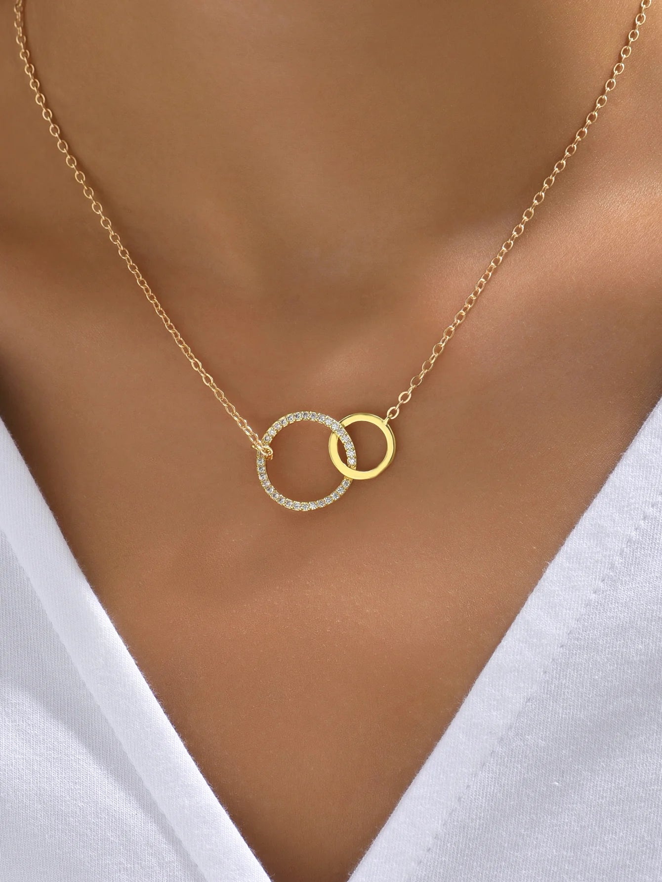Interlocking Circles Necklace