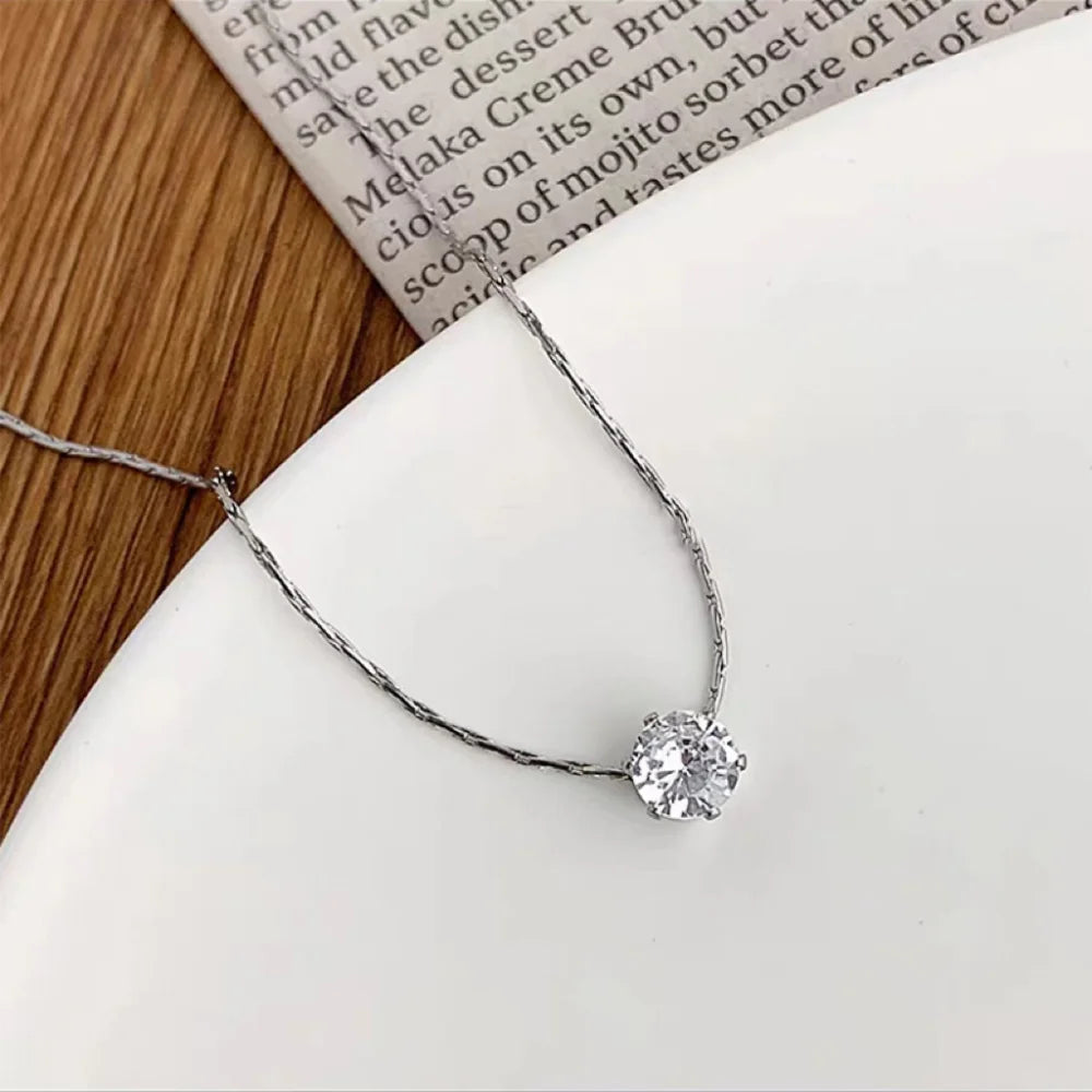 Elegant Crystal Collar minimalist